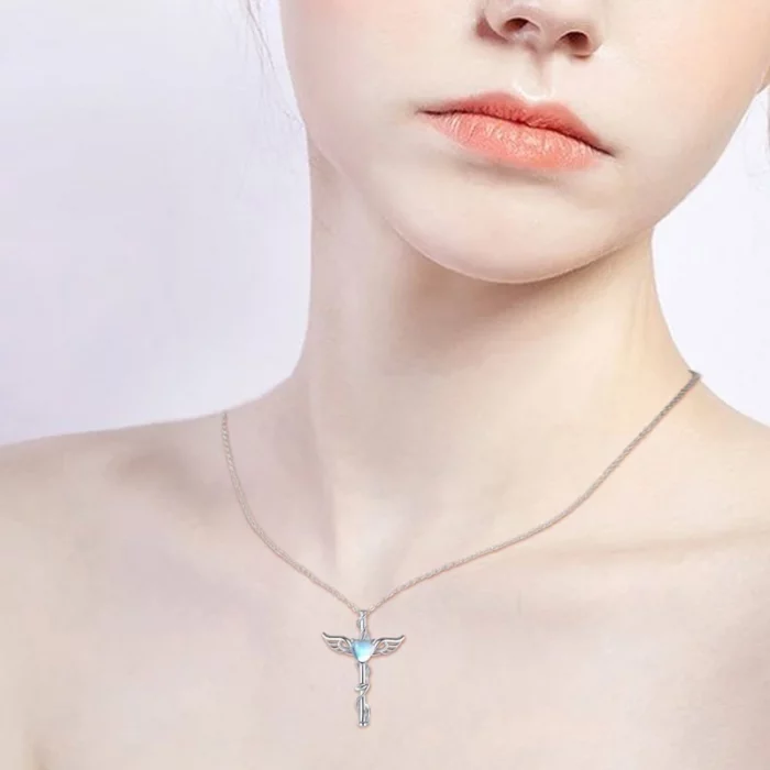CAOSHI Newly Designed Daily Wearable Pendant Necklace with Blue Heart Shaped Imitation Moonstone Aesthetic Accessories for Women - Image 6