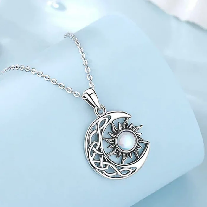 CAOSHI Newly Designed Moon and Sun Vintage Neck Accessories Versatile Design Elegant Daily Wearable Pendant Necklace for Women - Image 4