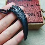 An authentic black jade domineering peak pendant, men's dark green jade double-sided dragon tooth necklace. - Image 4