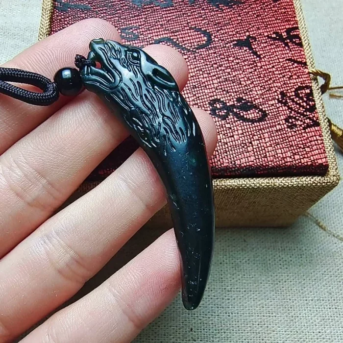 An authentic black jade domineering peak pendant, men's dark green jade double-sided dragon tooth necklace. - Image 4