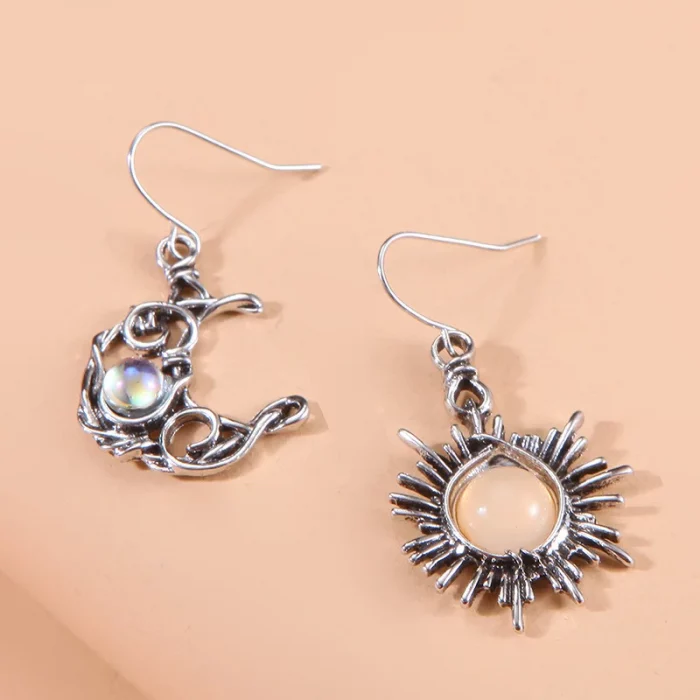 Fashion Moonstone Necklace Crescent Crystal Moon Pendant Vintage Necklaces for Women Female Boho Jewelry Gifts 2025 New Trend - Image 7